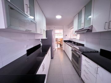 VENTA DEPARTAMENTO  - PRIMER PISO FRENTE A PARQUE – LAS GARDENIAS - SURCO