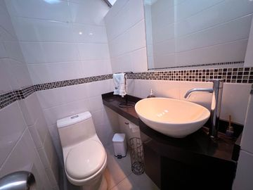 VENTA DEPARTAMENTO  - PRIMER PISO FRENTE A PARQUE – LAS GARDENIAS - SURCO