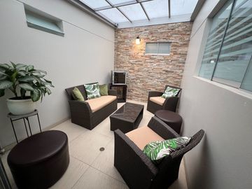 VENTA DEPARTAMENTO  - PRIMER PISO FRENTE A PARQUE – LAS GARDENIAS - SURCO