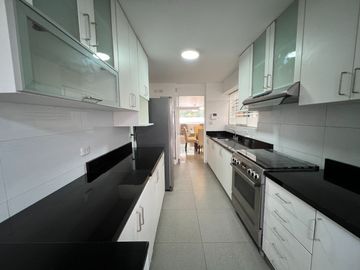 VENTA DEPARTAMENTO  - PRIMER PISO FRENTE A PARQUE – LAS GARDENIAS - SURCO