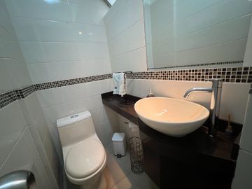 VENTA DEPARTAMENTO  - PRIMER PISO FRENTE A PARQUE – LAS GARDENIAS - SURCO