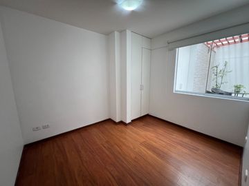 VENTA DEPARTAMENTO  - PRIMER PISO FRENTE A PARQUE – LAS GARDENIAS - SURCO