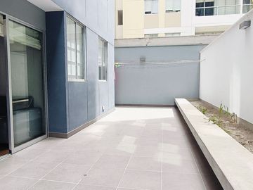 VENDO DEPARTAMENTO EN CHORRILLOS - PRIMER PISO