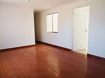 CASA EN VENTA EN LADERAS DE PACHACAMAC