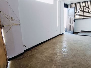 CASA EN VENTA EN LADERAS DE PACHACAMAC