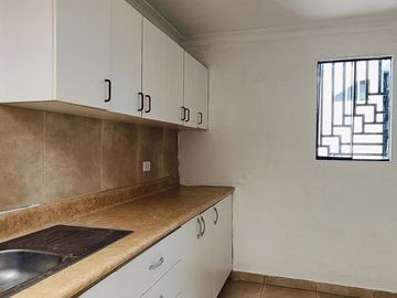 CASA EN VENTA EN LADERAS DE PACHACAMAC
