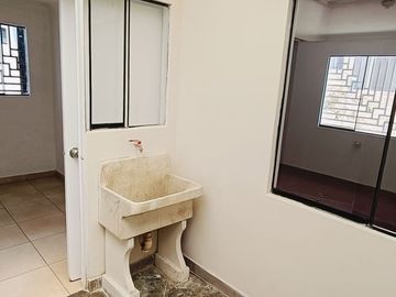CASA EN VENTA EN LADERAS DE PACHACAMAC