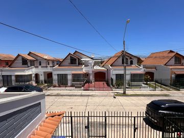 ¡OPORTUNIDAD UNICA ¡ VENDO CASA  DE 4 HABITACIONES Y 2 BAÑOS, SECTOR TRANQUILO, LA SERENA
