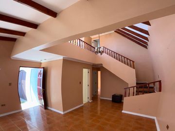 ¡OPORTUNIDAD UNICA ¡ VENDO CASA  DE 4 HABITACIONES Y 2 BAÑOS, SECTOR TRANQUILO, LA SERENA