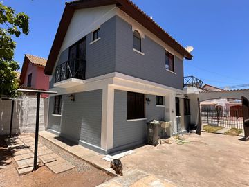 ¡OPORTUNIDAD UNICA ¡ VENDO CASA  DE 4 HABITACIONES Y 2 BAÑOS, SECTOR TRANQUILO, LA SERENA