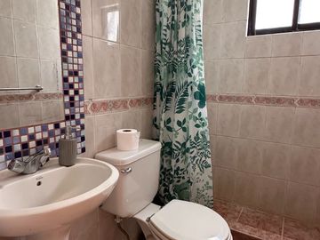 ¡OPORTUNIDAD UNICA ¡ VENDO CASA  DE 4 HABITACIONES Y 2 BAÑOS, SECTOR TRANQUILO, LA SERENA