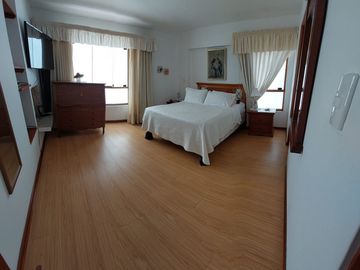 ELEGANTE DPTO. EN ZONA RESIDENCIAL DE MIRAFLORES