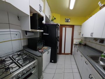 ELEGANTE DPTO. EN ZONA RESIDENCIAL DE MIRAFLORES