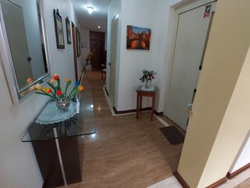 ELEGANTE DPTO. EN ZONA RESIDENCIAL DE MIRAFLORES