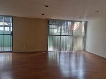 Casa en Venta en  Ciudad Satélite, Naucalpan