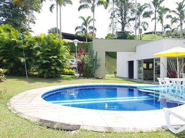 CASA CAMPESTRE Sector San Bernardo del viento (Manizales). Tierra calidad antes del peaje