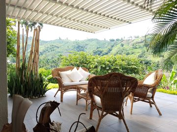 CASA CAMPESTRE Sector San Bernardo del viento (Manizales). Tierra calidad antes del peaje