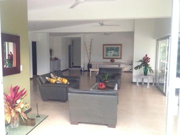 CASA CAMPESTRE Sector San Bernardo del viento (Manizales). Tierra calidad antes del peaje
