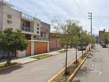 OCASION AMPLIA CASA EN HUANCAYO - JR. TRUJILLO