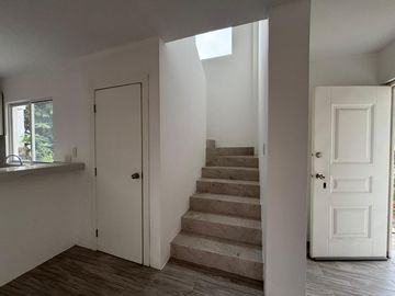 CASA DE VENTA,  EN URB.L'OGARE , CANTON SALITRE, ECUADOR