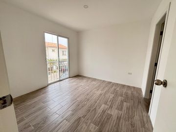 CASA DE VENTA,  EN URB.L'OGARE , CANTON SALITRE, ECUADOR