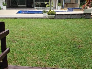 Se vende cómoda y lujosa casa en condominio rural en Pereira, sector pueblito cafetero