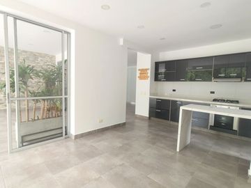 Se vende cómoda y lujosa casa en condominio rural en Pereira, sector pueblito cafetero