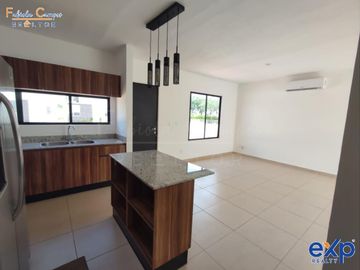 Casa de 2 pisos y 2 recámaras en venta en Conkal Yucatan - Entrega inmediata - ACEPTAMOS INFONAVIT