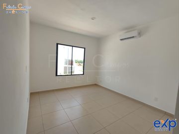Casa de 2 pisos y 2 recámaras en venta en Conkal Yucatan - Entrega inmediata - ACEPTAMOS INFONAVIT