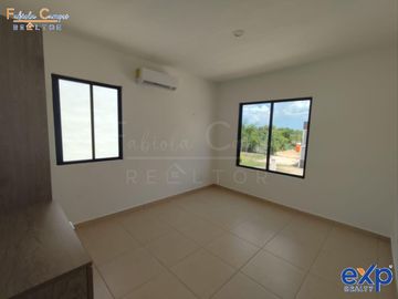 Casa de 2 pisos y 2 recámaras en venta en Conkal Yucatan - Entrega inmediata - ACEPTAMOS INFONAVIT