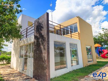 Casa de 2 pisos y 2 recámaras en venta en Conkal Yucatan - Entrega inmediata - ACEPTAMOS INFONAVIT