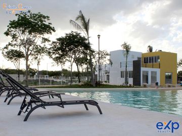 Casa de 2 pisos y 2 recámaras en venta en Conkal Yucatan - Entrega inmediata - ACEPTAMOS INFONAVIT
