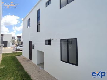 Casa de 2 pisos y 3 recámaras en venta en Conkal Yucatan - Entrega inmediata - ACEPTAMOS INFONAVIT