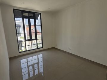 Rumah Americal Classic di Bintaro Rempoa dekat Tol Veteran dan MRT