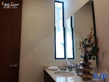 Casa de 2 recámaras en PREVENTA a 20 meses, en Privada Residencial con amenidades en Conkal, Yucatán - Entrega 2do semestre del 2026