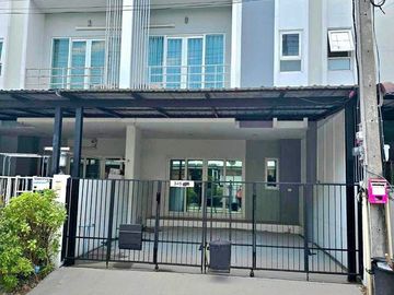 Townhome for sale, newly renovated, Mae Hia, Mueang District, Chiang Mai, can walk to Sarasas Witaed Lanna School.