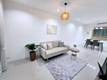 Townhome for sale, newly renovated, Mae Hia, Mueang District, Chiang Mai, can walk to Sarasas Witaed Lanna School.