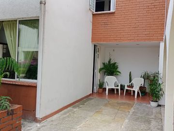 VENDO CASA EN EL SUR JORDAN