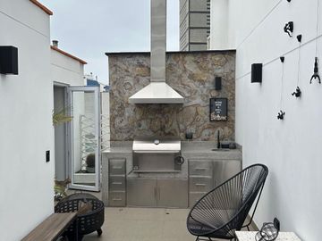 VENTA DE HERMOSO DUPLEX CON AMPLIA TERRAZA EN MAGDALENA LIMITE CON SAN ISIDRO