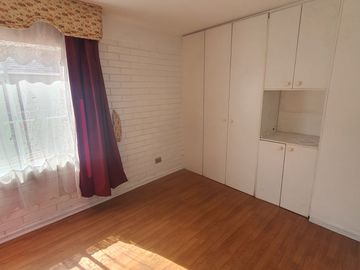 Venta De Casa De 3 Pisos En Pudahuel