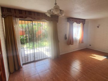 Venta De Casa De 3 Pisos En Pudahuel