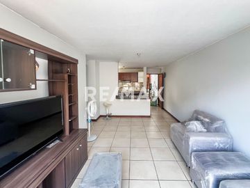 Departamento Amplio, Funcional Y Acogedor En La Molina