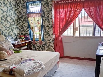 Dijual Rumah 3 Lantai di Jalan Pembangunan Iv, Glugur Darat Ii, Kota Medan