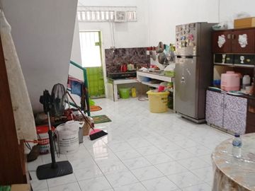 Dijual Rumah 3 Lantai di Jalan Pembangunan Iv, Glugur Darat Ii, Kota Medan