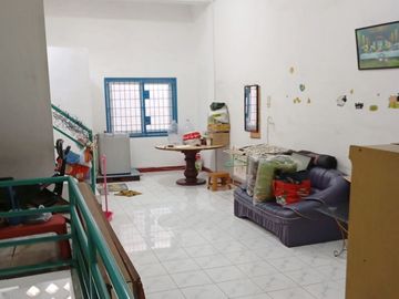 Dijual Rumah 3 Lantai di Jalan Pembangunan Iv, Glugur Darat Ii, Kota Medan