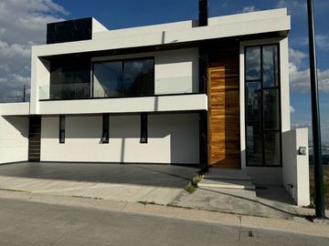 Espectacular residencia en Porta Fontana