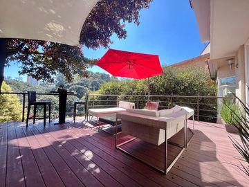 VIVE EN LOMAS DE VISTA HERMOSA CON UNA VISTA DE ENSUEÑO!