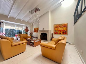 VIVE EN LOMAS DE VISTA HERMOSA CON UNA VISTA DE ENSUEÑO!