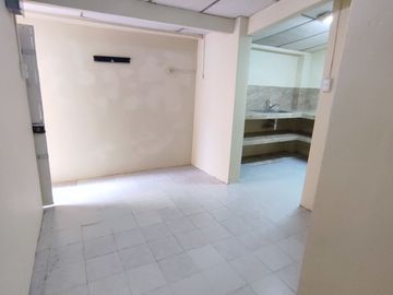 SE VENDE CASA CON SUITE y PARQUEO EN LA PRADERA 1, SUR DE GUAYAQUIL