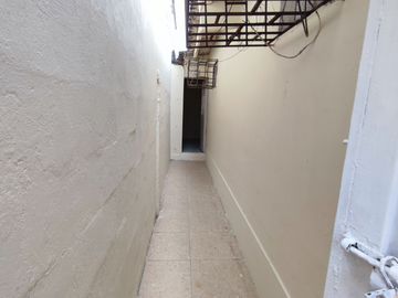 SE VENDE CASA CON SUITE y PARQUEO EN LA PRADERA 1, SUR DE GUAYAQUIL
